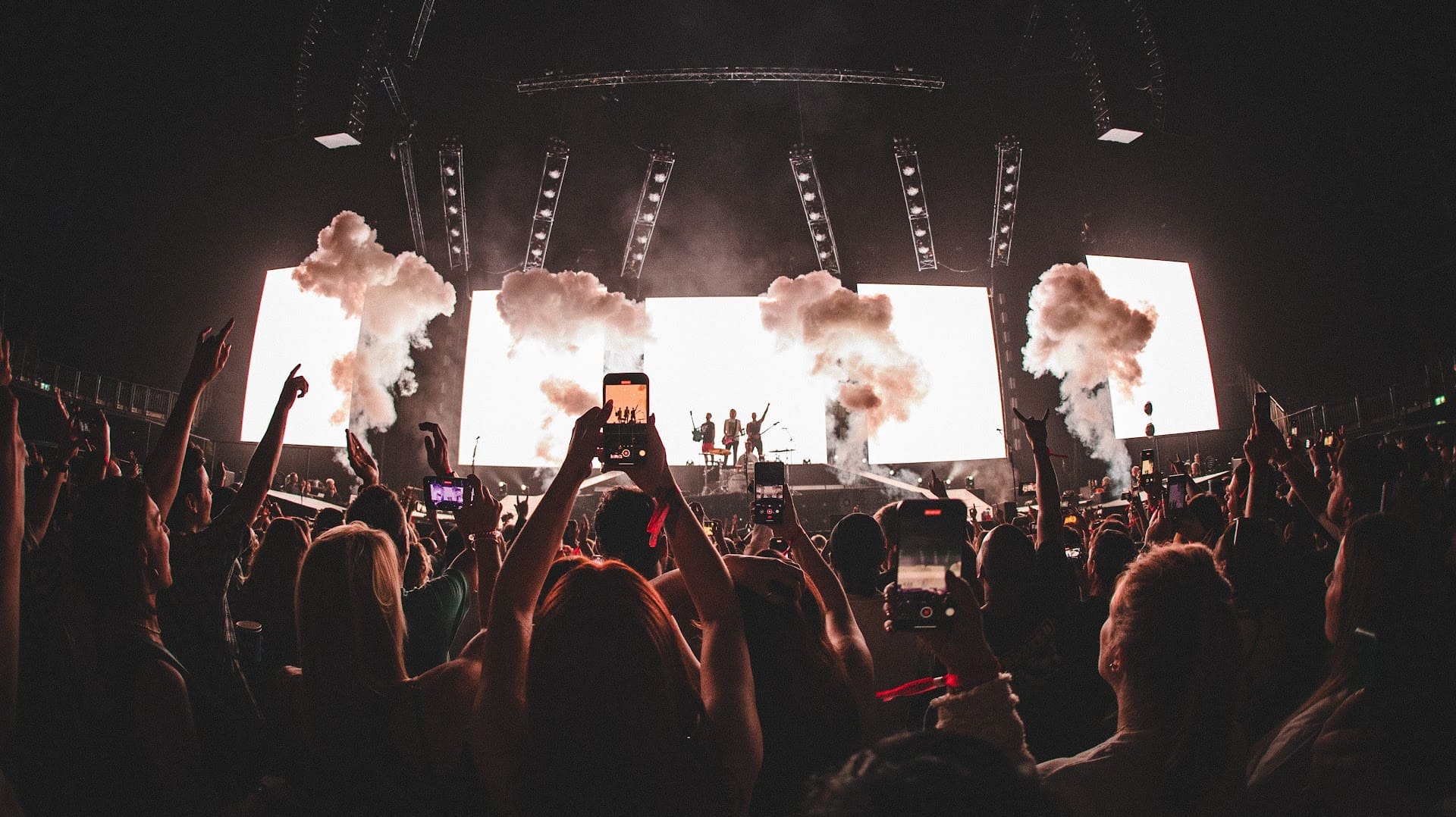 Busted banner